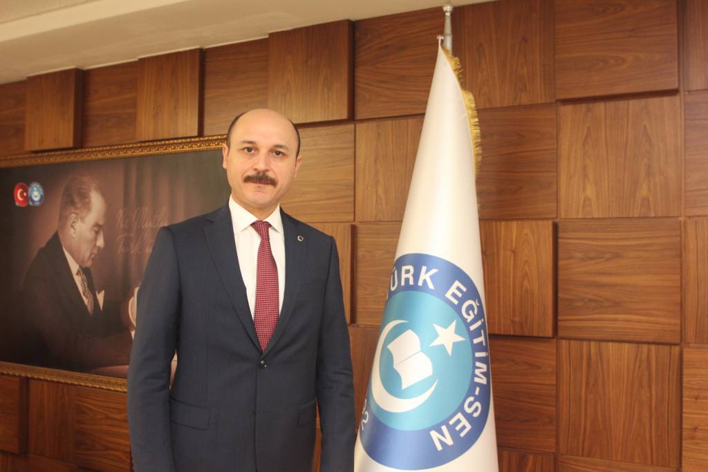 Mübarek Kurban Bayramının Gönül Coğrafyamıza ve Tüm İslam Âlemine Barış Ve Huzur Getirmesini Temenni Ediyoruz.